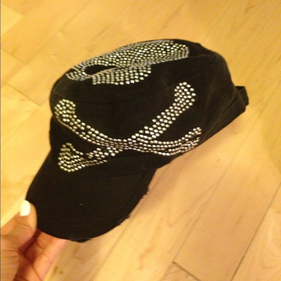 Hat - Picture 2 of 4