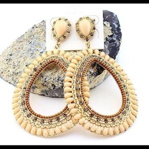 Big Vintage looking Drop Earrings.