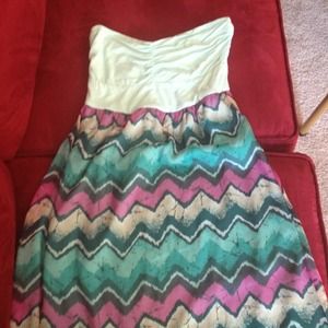 Strapless chevron dress