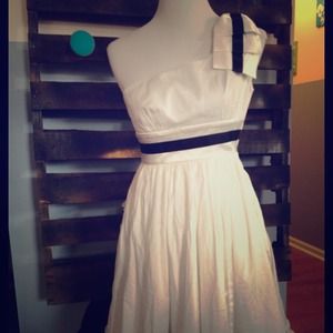 100% Cotton one-shoulder dress