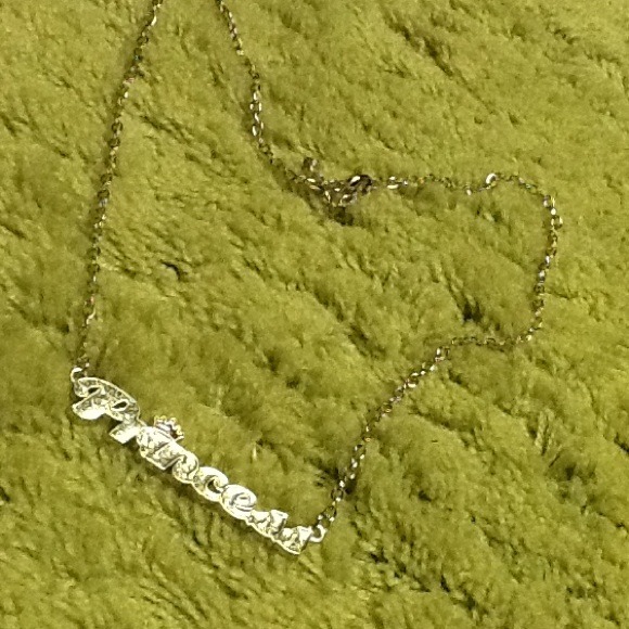 Neck less - Picture 2 of 2