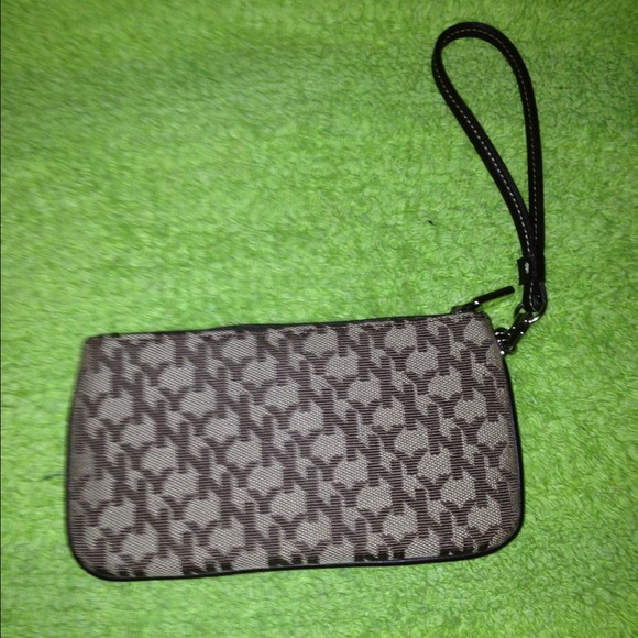 NY&Co. Signature Wristlet w/ Front Pocket - Picture 2 of 4