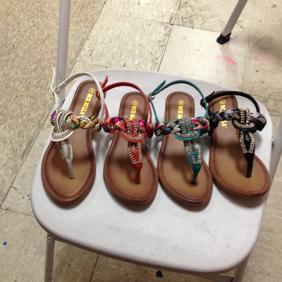 Tropical gladiator with gems