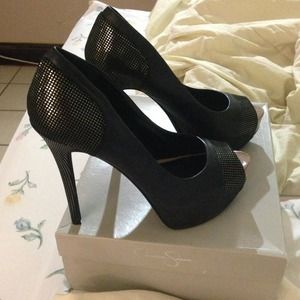 Jessica Simpson  js-pleasance pumps
