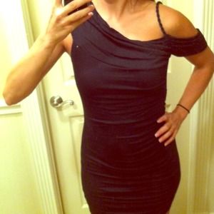 *REDUCED* Form fitting black dress
