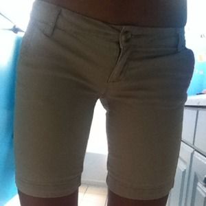 Cute khaki cargo shorts