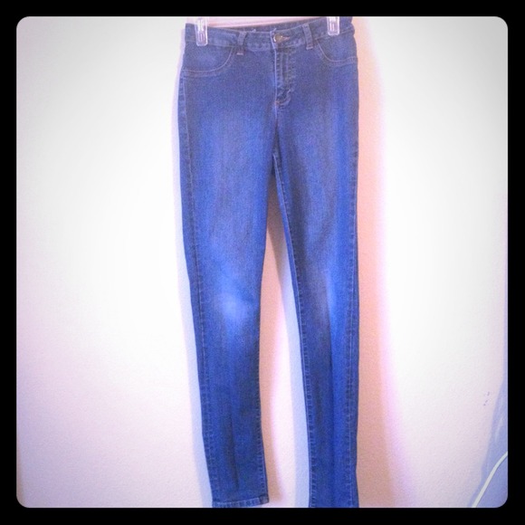 VS Blue jeans