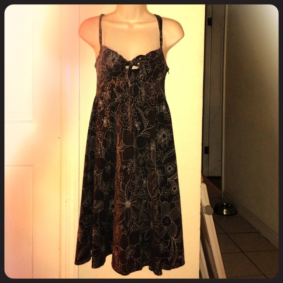 🎀🎀 brown and white knee length sundress