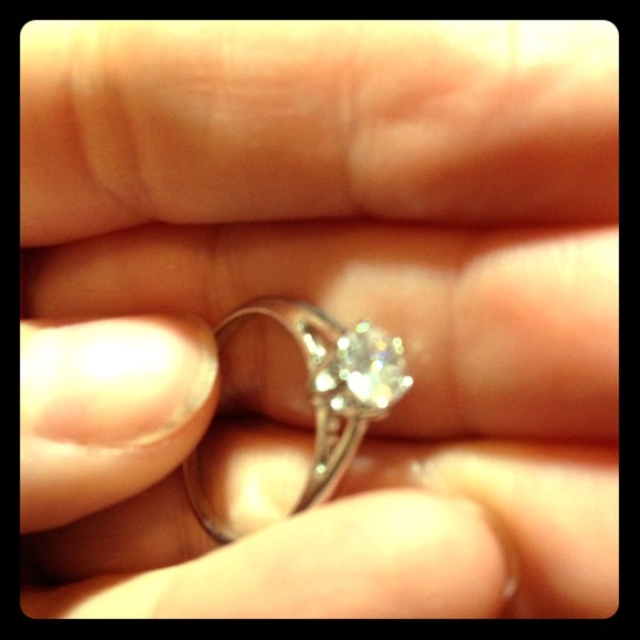 Solitaire ring rhodium plated