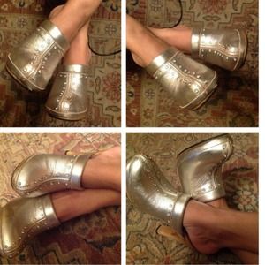 🎊Reduced 🎊Michael Kors Silver Leather