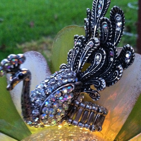 Ring - Picture 2 of 4