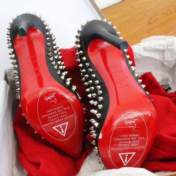 CHRISTIAN LOUBOUTIN PIGALLE SPIKES 36.5 - Picture 3 of 4