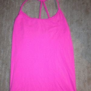 VS cute yoga tank fits like a small !