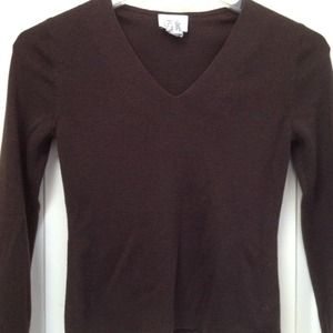V-neck, long sleeve sweater