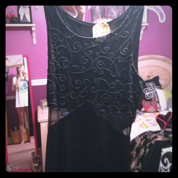 ✨ Black floor length cocktail dress ✨