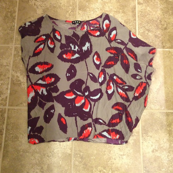Sold***Gray top