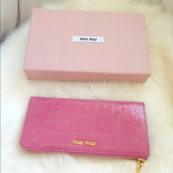 Reduced !!! Pink  miumiu wallet for sale