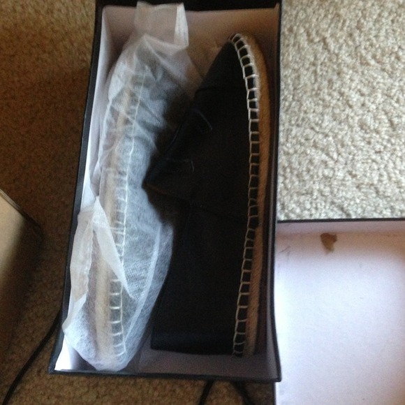 Shoe
