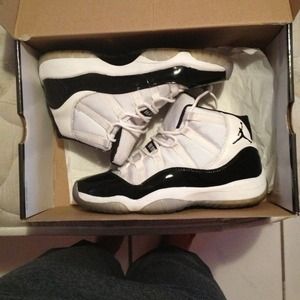 Concord 11s sz6 8.7/10