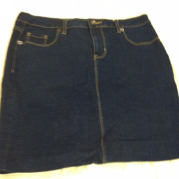 Jean skirt - Picture 1 of 1