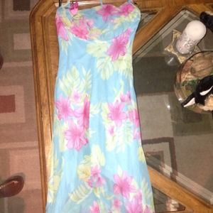 Cute spring dress Worn twice