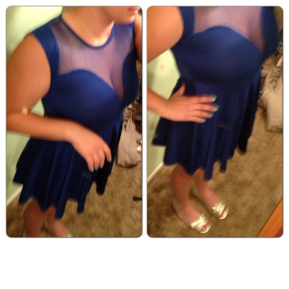 X SOLD IN BUNDLE *NWT* sexy blue dress - Picture 4 of 4