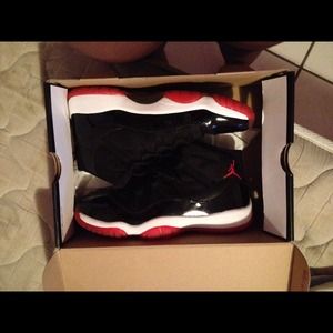 Bred 11s sz7 ONLY WORN TWICE