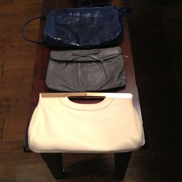 2 vintage clutches/handbags  (-blue snake)