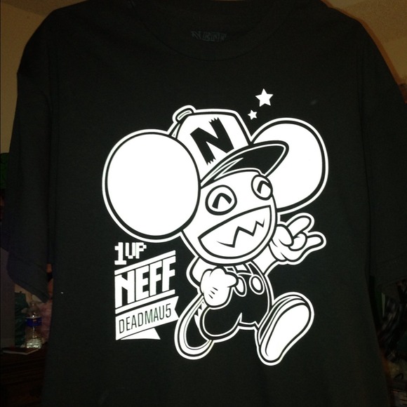 Neff x Dead mau5 tee
