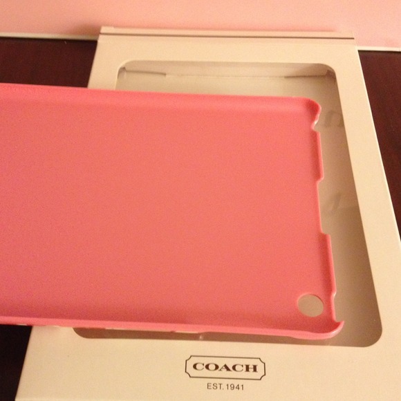🚫BUNDLED @wenrella🚫💯% Auth COACH iPad mini Case - Picture 3 of 4