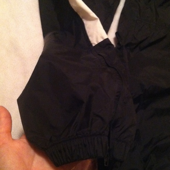 Wind breakers - Picture 3 of 3