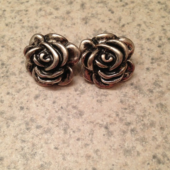 Rose earrings