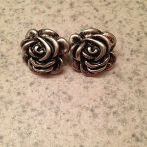 Rose earrings