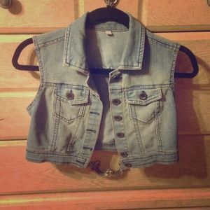 Cropped denim vest
