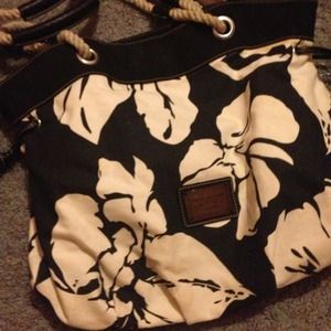 Tommy Hilfiger beach tote