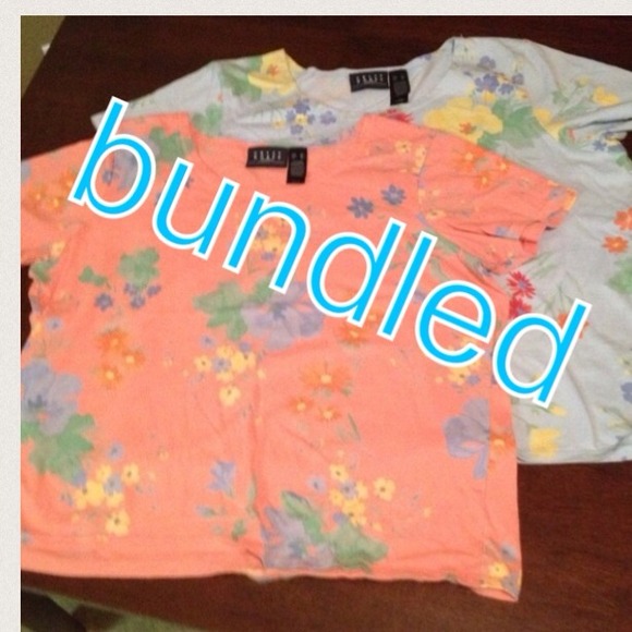 Liz Claiborne floral tee (2)