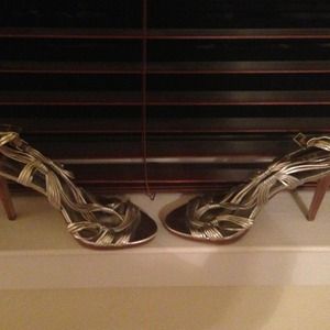 Calvin Klein silver strappy shoes - 10