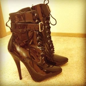 Patented black laced up zipper boots!