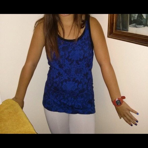 Black and Blue Floral Pattern Tank from Forever 21 - Picture 2 of 3