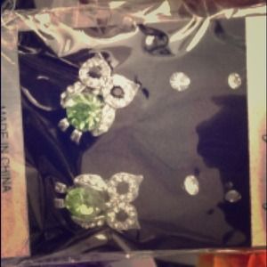 Adorable owl earrings. Preorder