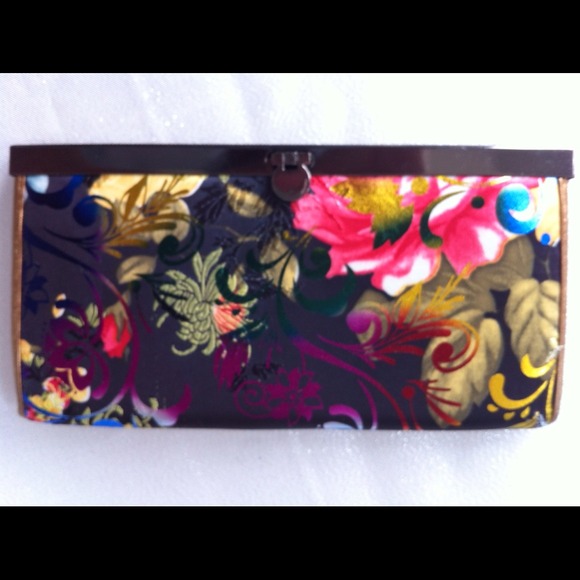 Brand new women's silk clutch style wallet.