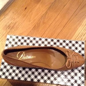 Delman pumps