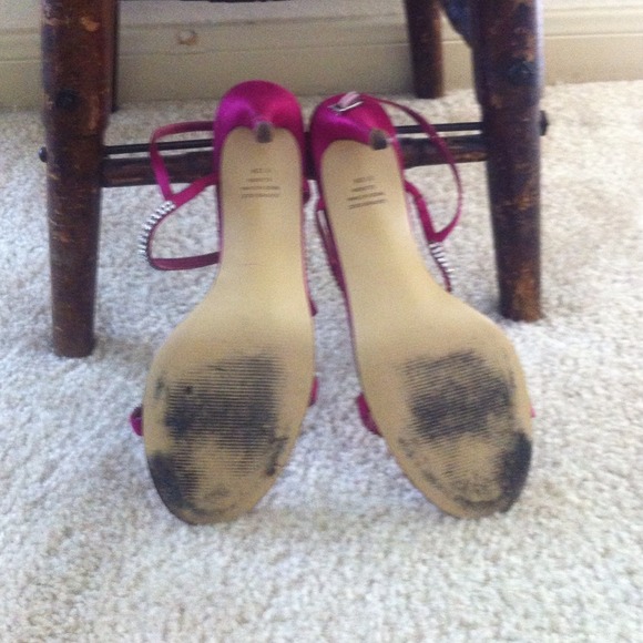 Shoe - Picture 2 of 3