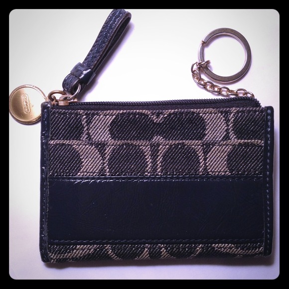 AUTHENTIC🌟Coach coin purse DEAL!