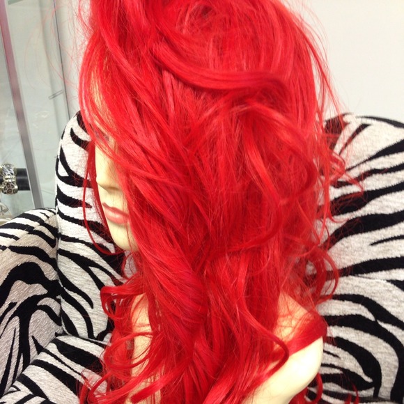 RED... ❤️❤️ - Picture 3 of 4