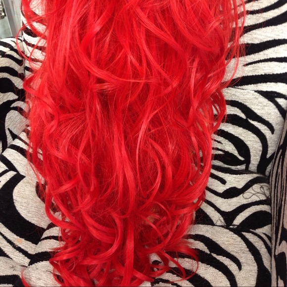 RED... ❤️❤️ - Picture 4 of 4