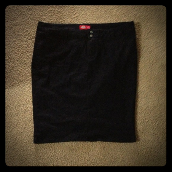 Black dickies pencil skirt.