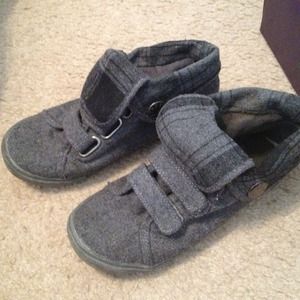 ★donated★Grey blowfish shoes