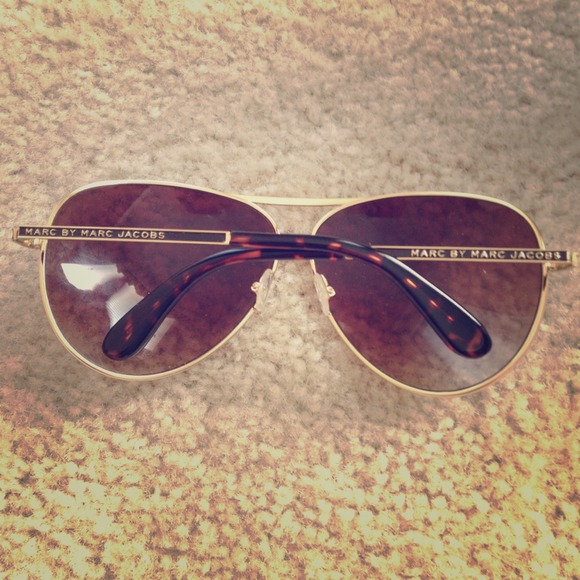 ⭐Authentic Marc by Marc Jacobs aviator sunglasses