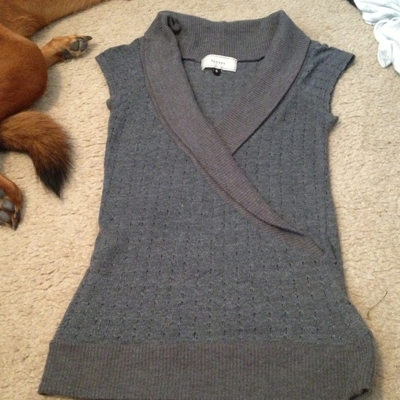 *DONATED* Grey vest like coverup